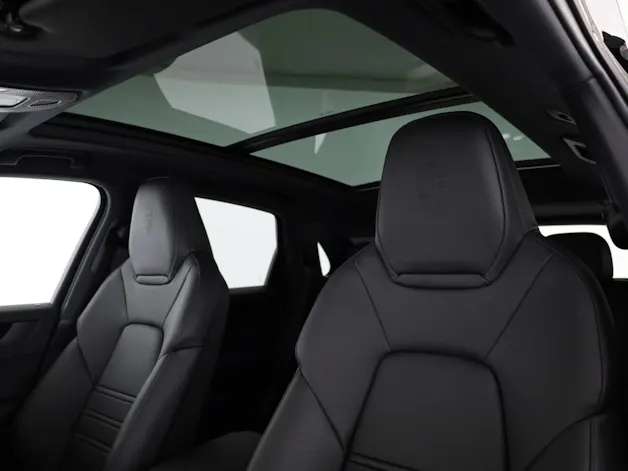 Porsche Cayenne E-Hybrid Black Edition