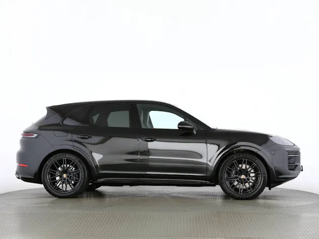 Porsche Cayenne E-Hybrid Black Edition