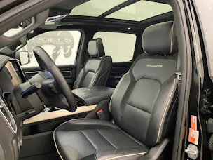 Dodge Ram 1500 V8 5.7 Laramie sport Crew Cab