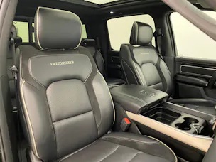 Dodge Ram 1500 V8 5.7 Laramie sport Crew Cab