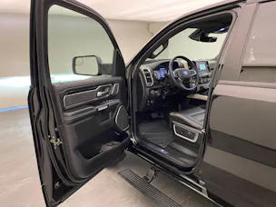 Dodge Ram 1500 V8 5.7 Laramie sport Crew Cab