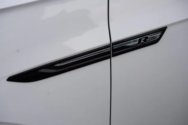 VW Touareg 3.0 TDI Atmosphere Tiptronic R-Line Exterier!!!