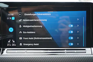 VW Golf 1.5 e TSI ACT Life DSG R-LINE!!!