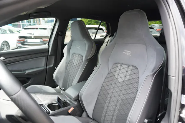 VW Golf 1.5 e TSI ACT Life DSG R-LINE!!!