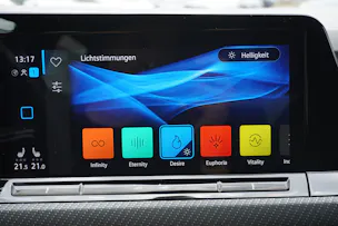 VW Golf 1.5 e TSI ACT Life DSG R-LINE!!!