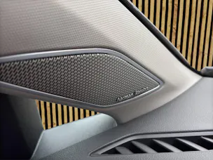 VW Golf VIII 2.0 TSI Style DSG
