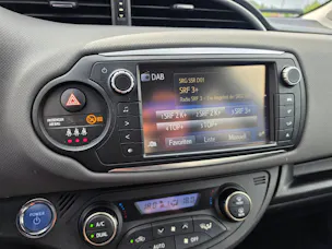 Toyota Yaris 1.5 VVT-i HSD Style