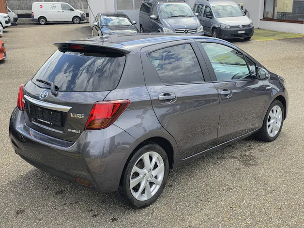 Toyota Yaris 1.5 VVT-i HSD Style