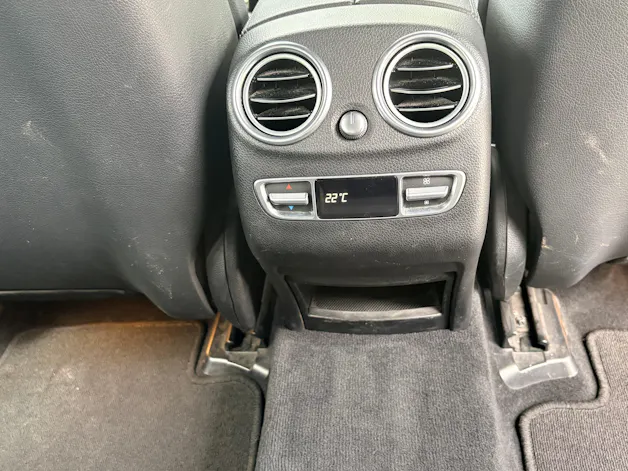 MERCEDES-BENZ GLC 250 AMG Line 4m