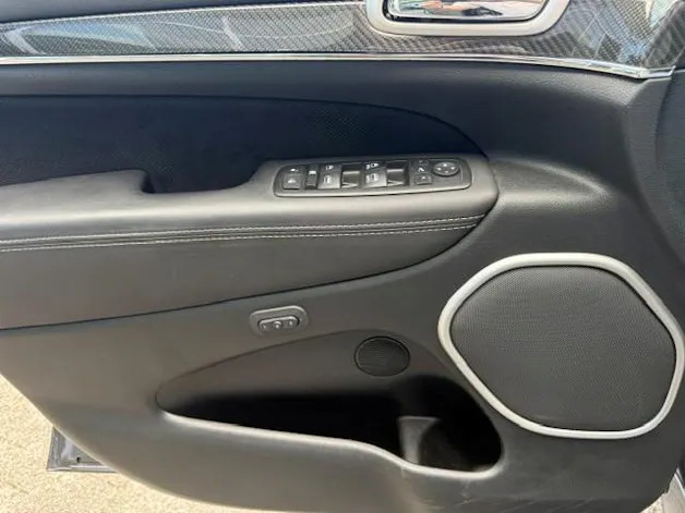 Jeep Grand Cherokee 6.4 V8 HEMI SRT8