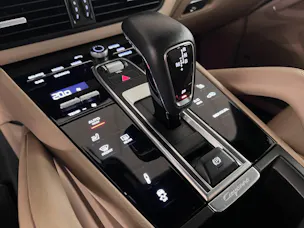 Porsche Cayenne E-Hybrid Coupé Platinum Edition