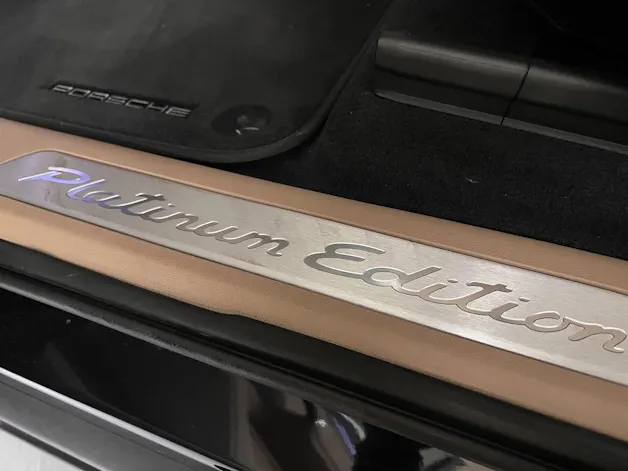 Porsche Cayenne E-Hybrid Coupé Platinum Edition