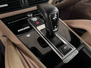 Porsche Cayenne E-Hybrid Coupé Platinum Edition