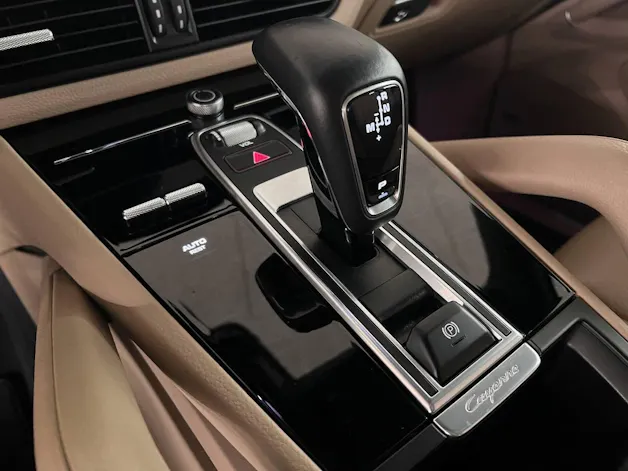 Porsche Cayenne E-Hybrid Coupé Platinum Edition
