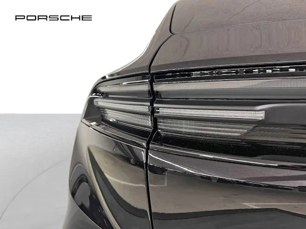 Porsche Macan 4