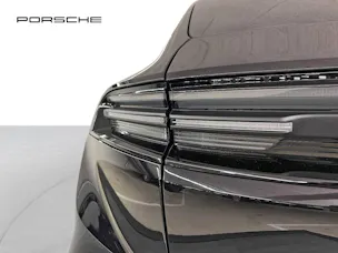 Porsche Macan 4