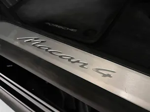 Porsche Macan 4