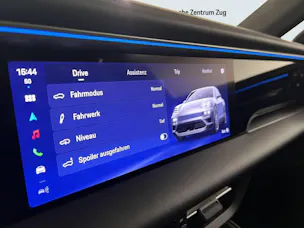 Porsche Macan 4