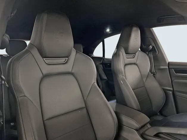 Porsche Macan 4