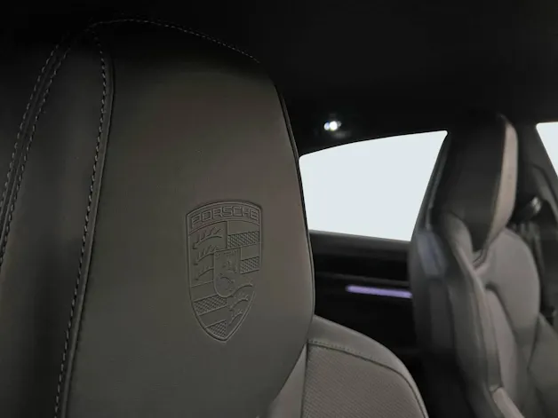 Porsche Macan 4