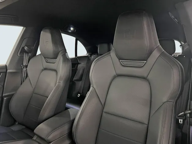 Porsche Macan 4