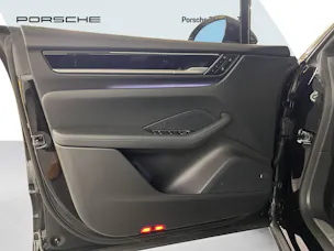Porsche Macan 4