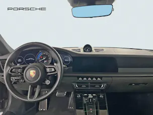 Porsche 911 Carrera 4 GTS