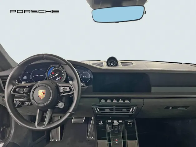Porsche 911 Carrera 4 GTS