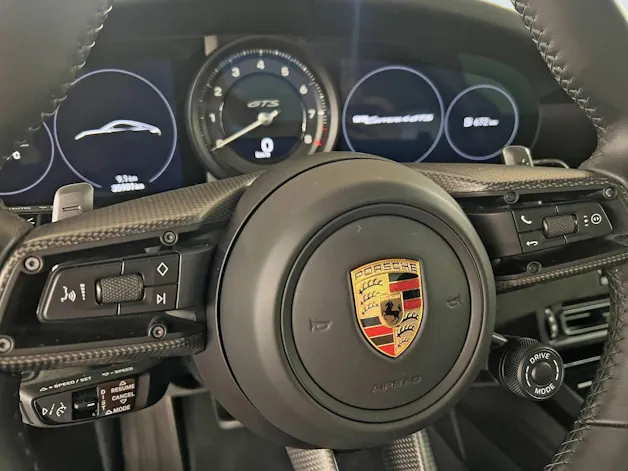 Porsche 911 Carrera 4 GTS