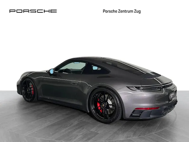 Porsche 911 Carrera 4 GTS