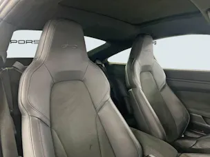 Porsche 911 Carrera 4 GTS