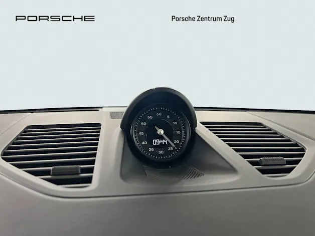 Porsche 911 Carrera 4 GTS