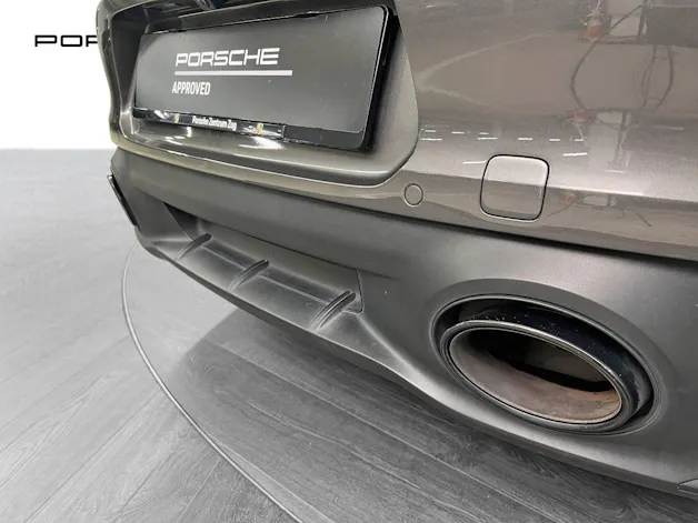 Porsche 911 Carrera 4 GTS