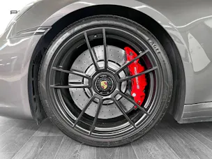 Porsche 911 Carrera 4 GTS