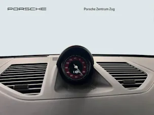 Porsche 911 Carrera 4 GTS
