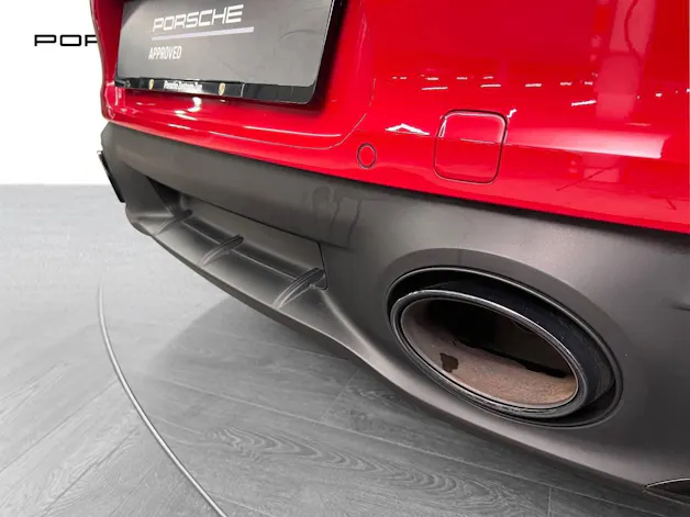 Porsche 911 Carrera 4 GTS