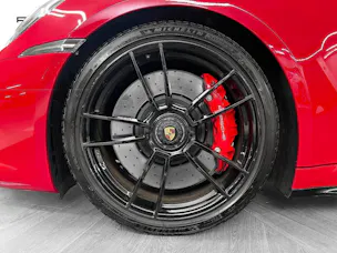 Porsche 911 Carrera 4 GTS