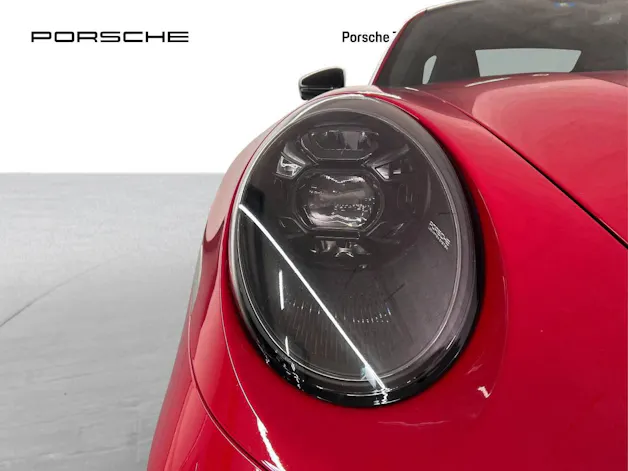 Porsche 911 Carrera 4 GTS