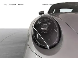 Porsche 911 Carrera 4 GTS