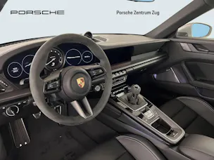 Porsche 911 Carrera 4 GTS