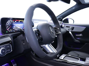 Fahrzeugbild MERCEDES-BENZ A 220 d AMG Line