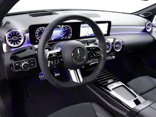 MERCEDES-BENZ A 220 d AMG Line