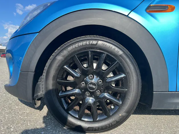 Mini 🆕 mini One (CH)