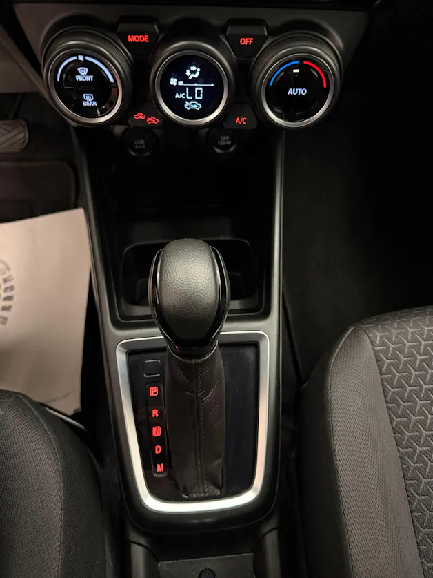 Suzuki Swift 1.0 T Compact Top