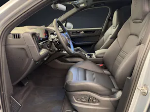 Porsche Cayenne E-Hybrid Black Edition