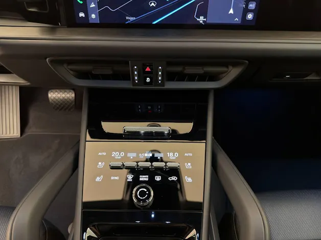 Porsche Cayenne E-Hybrid Black Edition
