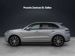 Porsche Cayenne E-Hybrid Black Edition
