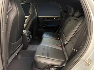 Porsche Cayenne E-Hybrid Black Edition