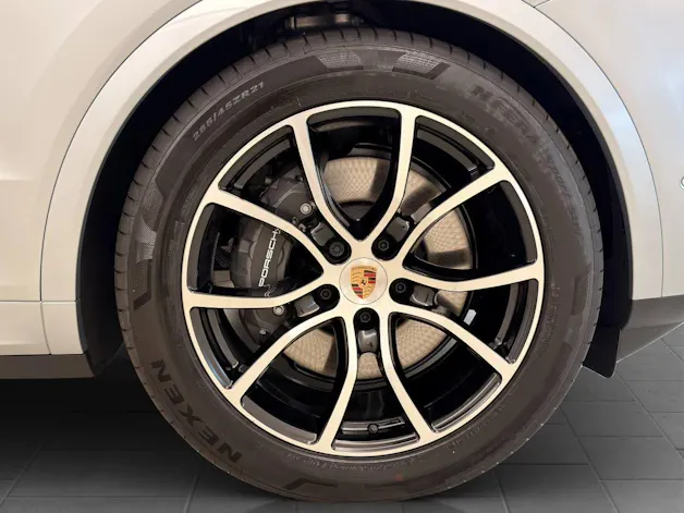 Porsche Cayenne E-Hybrid Black Edition