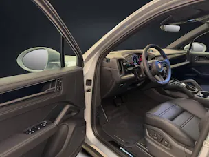 Porsche Cayenne E-Hybrid Black Edition